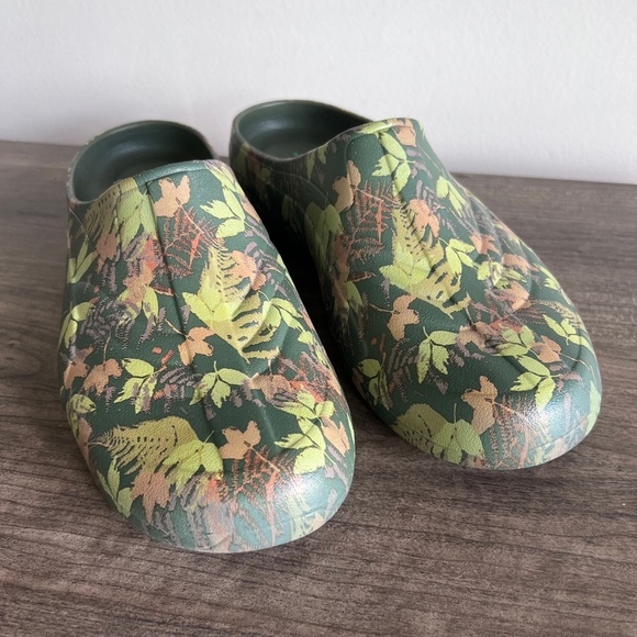 Easy Spirit Martha Stewart Forest Leaves Garden Clog Size 11 #B1333 - Picture 3 of 11